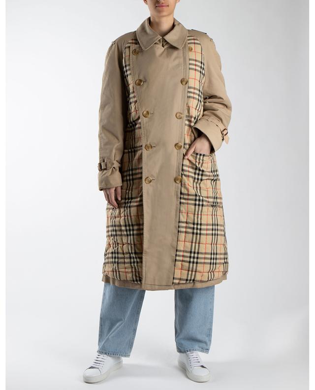 (Re-)invented The Iconic Burberry Trench Inside trench coat in recycled materials 1/OFF PARIS