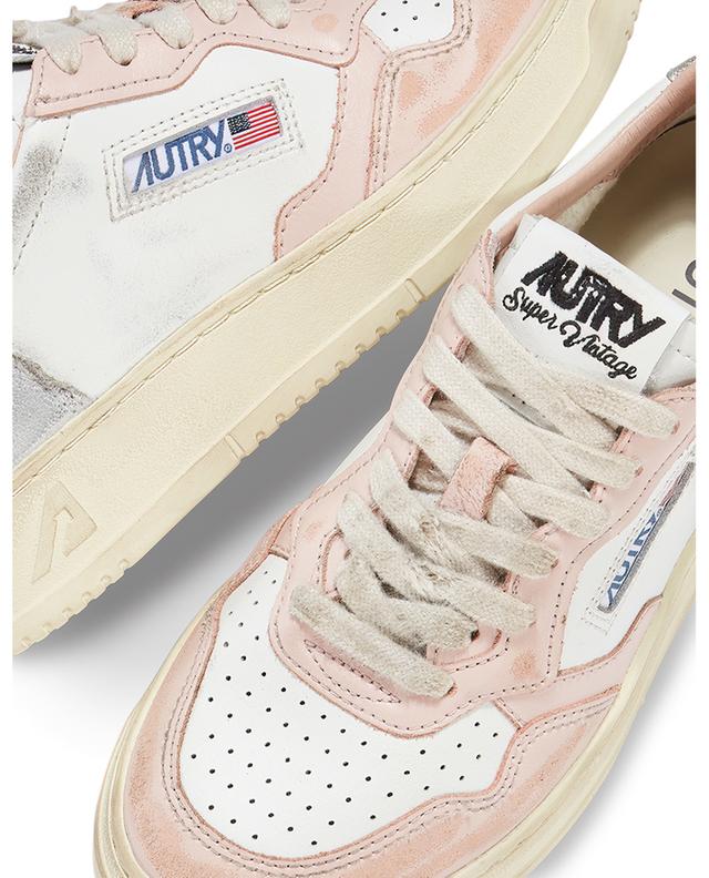 Medalist Super Vintage low-top sneakers with pink and silver details AUTRY