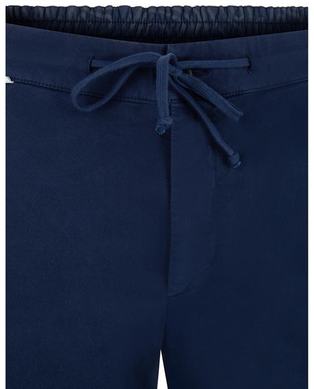 Pantalon cargo slim en sergé de coton 04651/