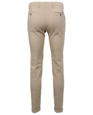 Slim-Fit-Hose aus Baumwolle in Piqué-Optik mit Umschlägen B SETTECENTO