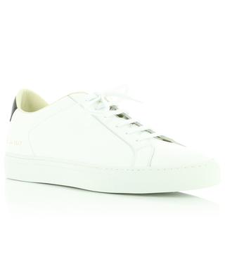 Niedrige weisse Ledersneakers mit farbigem Detail Retro Low COMMON PROJECTS