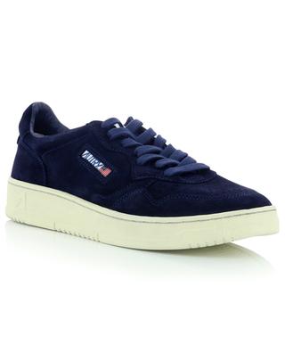 Medalist low-top lace-up sneakers in navy blue suede AUTRY