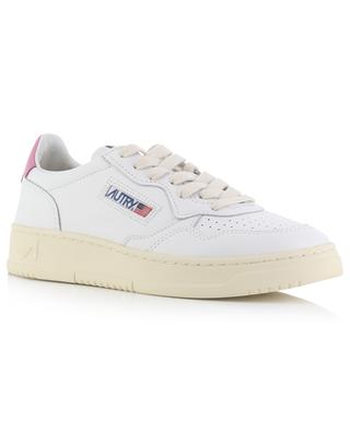 Medalist low-top lace-up sneakers with pink accent AUTRY