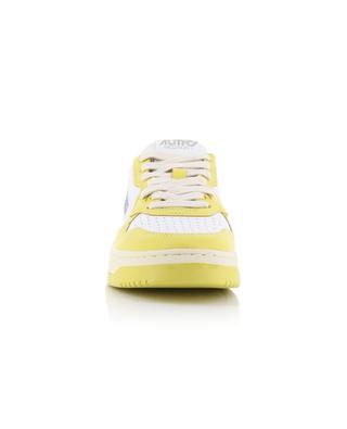 Medalist low-top sneakers in white and lemon yellow AUTRY